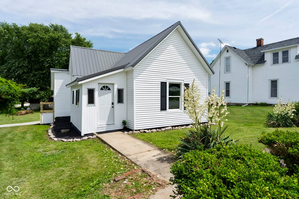 305 S Madison Street, Darlington, IN 47940, photo 1 of 33