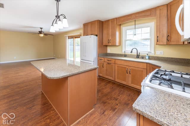 7665 Jennifer Lane, Brownsburg, IN 46112, photo 4 of 26