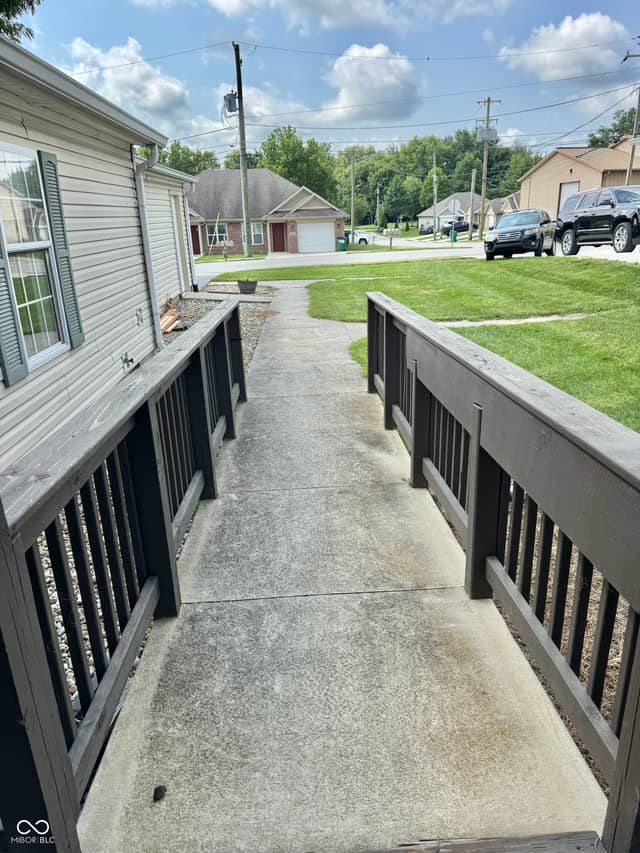74 Tennessee, Clayton, IN 46118, photo 5 of 19