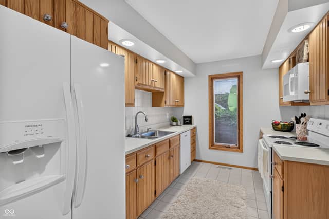 3177 Sycamore Drive #5A, Columbus, IN 47203, photo 4 of 24