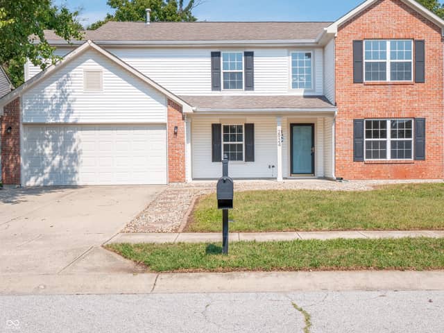 2924 Coles Creek Lane, Indianapolis, IN 46217, photo 4 of 66
