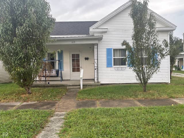 613 W Washington Street, Greensburg, IN 47240, photo 2 of 7