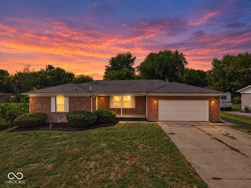 7127 N Christopher Lane, Fairland