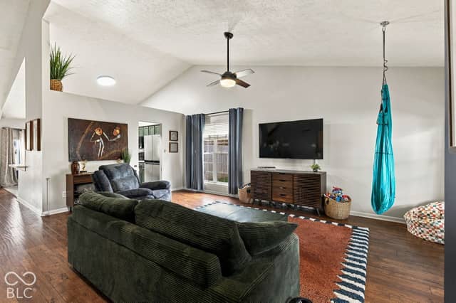 6267 Kentstone Drive, Indianapolis, IN 46268, photo 4 of 44