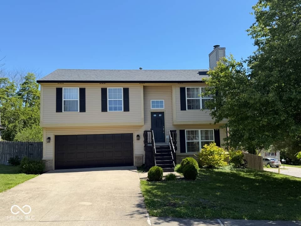 2607 S Southern Pines Court, Bloomington, IN 47403, photo 1 of 27