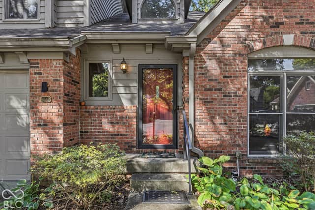 5542 Painted Maple Court, Indianapolis, IN 46254, photo 4 of 44