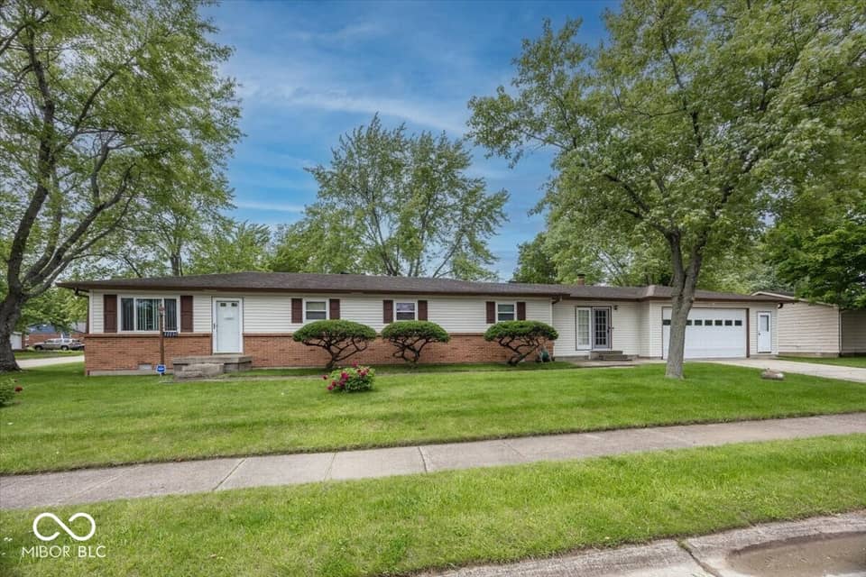 11151 Monroe Court, Indianapolis, IN 46229, photo 1 of 36