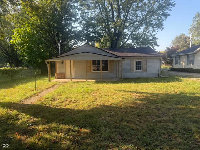 569 Parker Street, Whiteland, IN 46184, photo 2 of 13