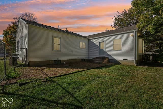 350 McLaughlin Avenue, Indianapolis, IN 46227, photo 4 of 58