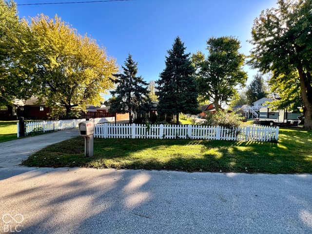 3311 S Tacoma Avenue, Indianapolis, IN 46237, photo 4 of 42