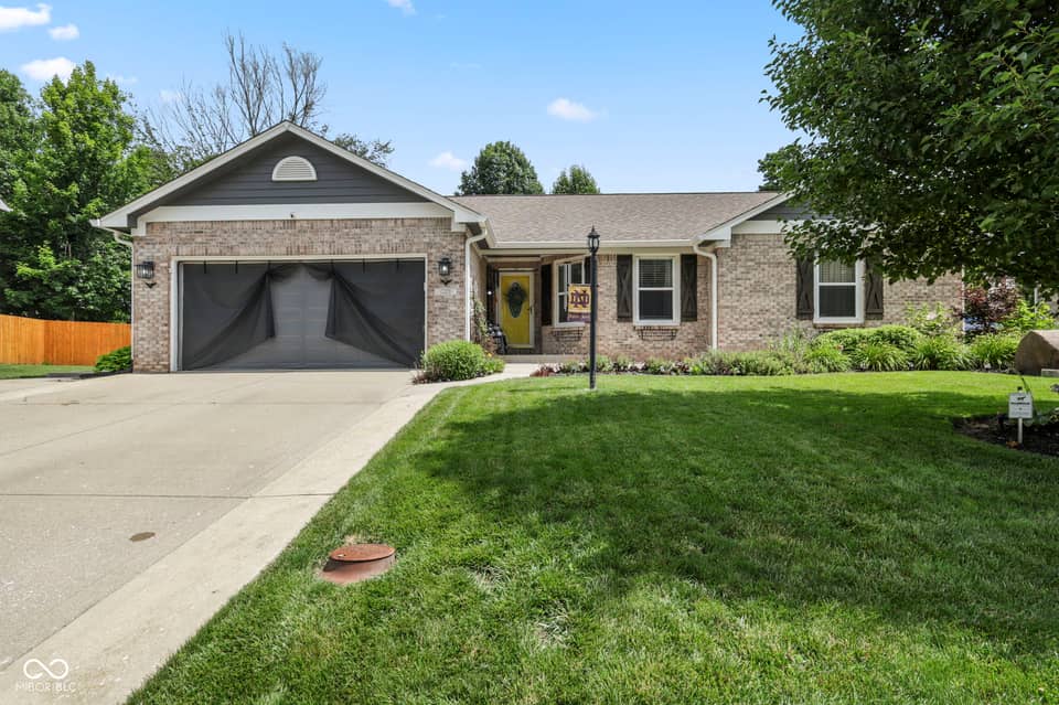 1223 Stave Oak Court, Beech Grove