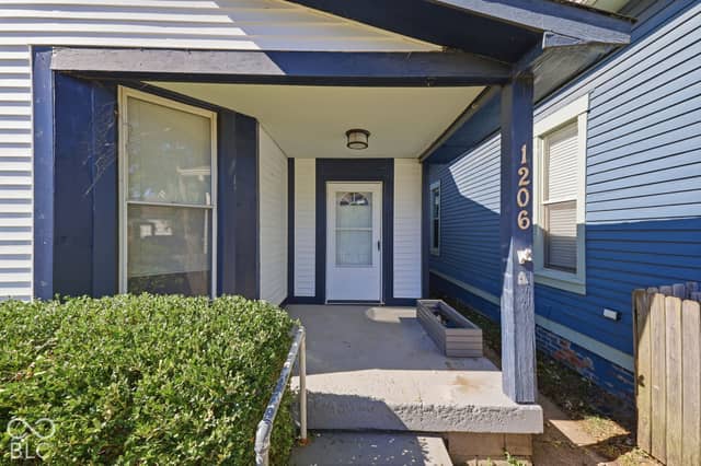 1206 Linden Street, Indianapolis, IN 46203, photo 4 of 32