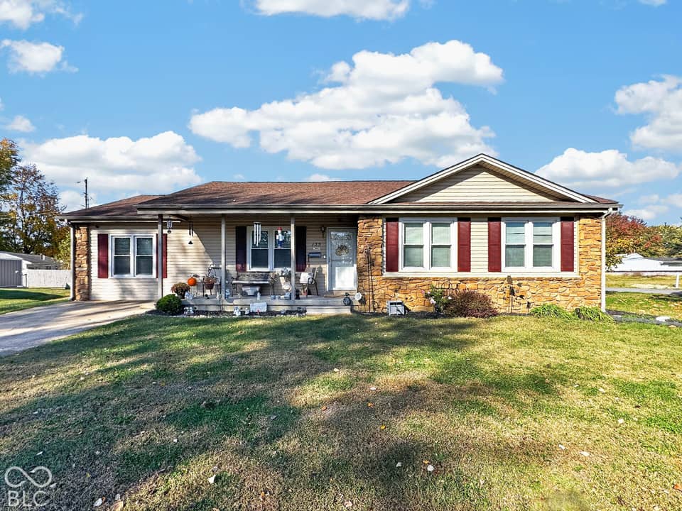135 E Harrison Drive, Seymour, IN 47274, photo 1 of 35
