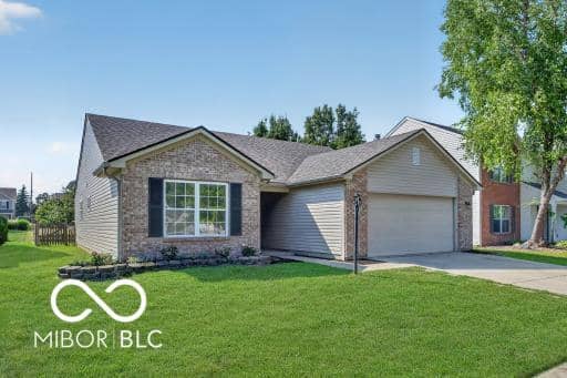 18907 Prairie Crossing Drive, Noblesville, IN 46062, photo 3 of 21