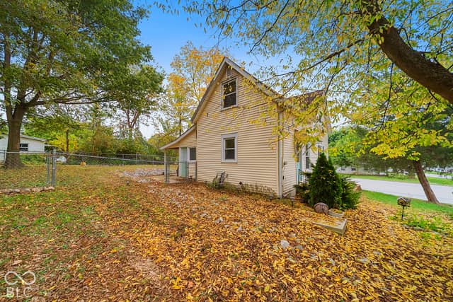 5401 E Us Highway 40, Fillmore, IN 46128, photo 4 of 34