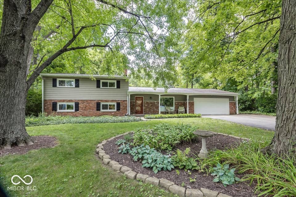 9317 Sherwood Lane, Indianapolis, IN 46240, photo 1 of 27