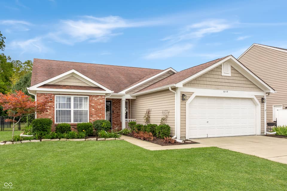 6115 Green Glade Drive, Whitestown
