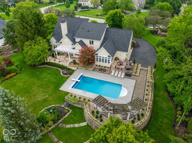 2 Stone Wall Lane, Zionsville, IN 46077, photo 2 of 59