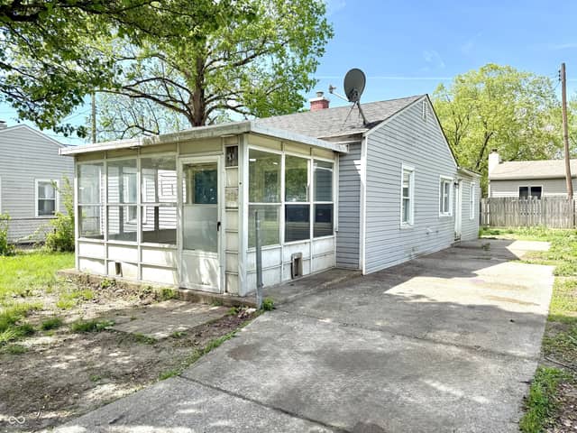 606 Good Avenue, Indianapolis, IN 46219, photo 2 of 32