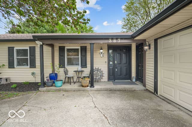 387 Pleasantview Boulevard, Greenwood, IN 46142, photo 5 of 49