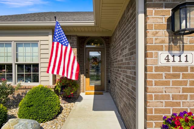 4111 Melbourne Drive, Columbus, IN 47203, photo 5 of 72