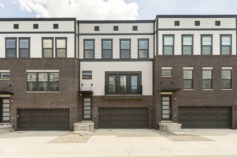 9737 Junction Station, Fishers