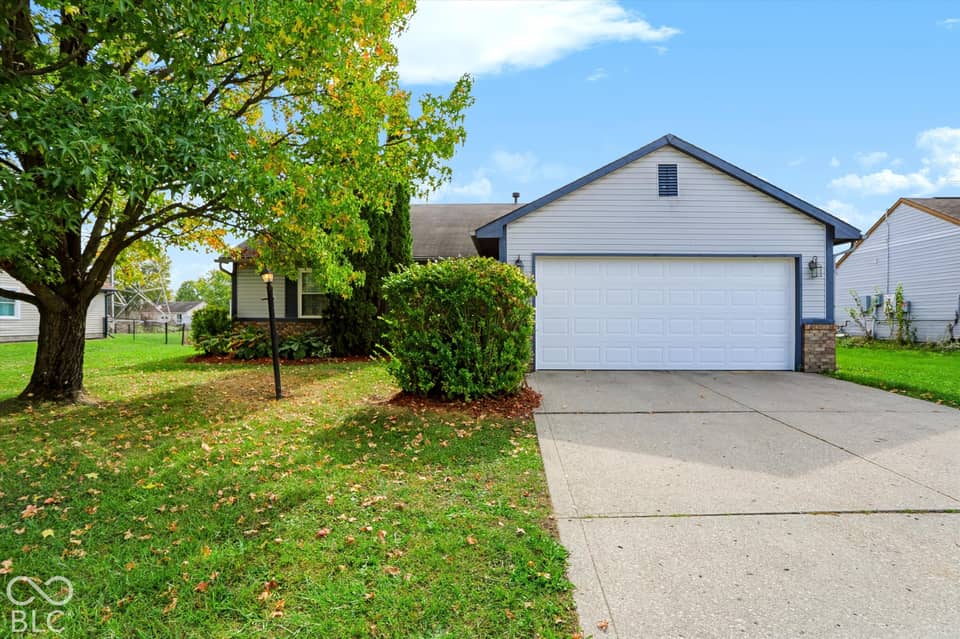 11813 Shannon Pointe Road, Indianapolis, IN 46229, photo 1 of 38