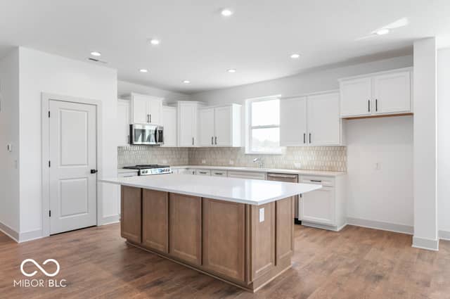 11923 Charles Eric Way, Noblesville, IN 46060, photo 4 of 10