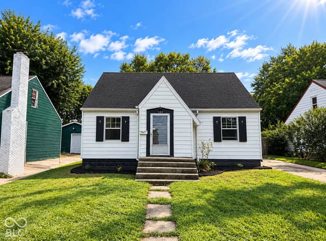 105 E Vinyard, Anderson, IN 46012, photo 2 of 27