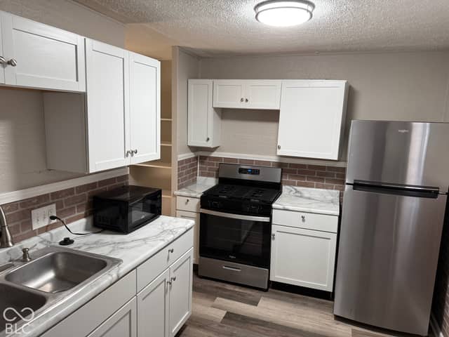 3030 N Olney Street, Indianapolis, IN 46218, photo 2 of 11