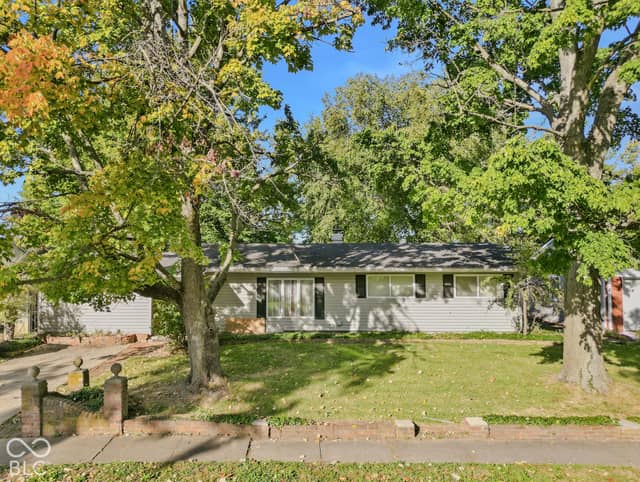 2820 Lucas Way, Columbus, IN 47203, photo 3 of 20