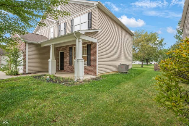 272 Brookview Drive, Brownsburg, IN 46112, photo 4 of 35