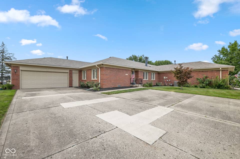 8616 Cricket Tree Lane, Indianapolis