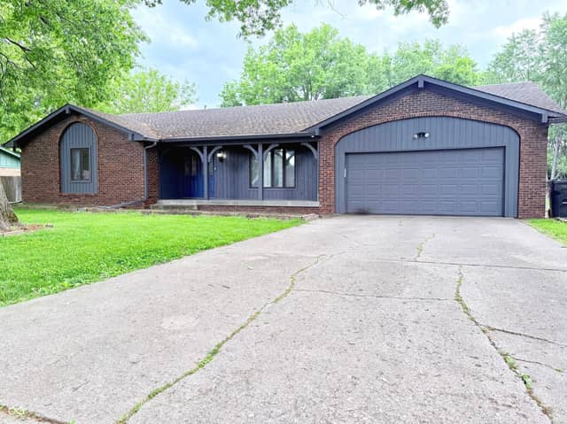 202 Meander Way, Greenwood, IN 46142, photo 3 of 21