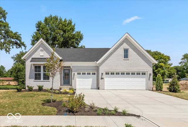 9570 Hemingway Drive, Indianapolis, IN 46239, photo 2 of 32