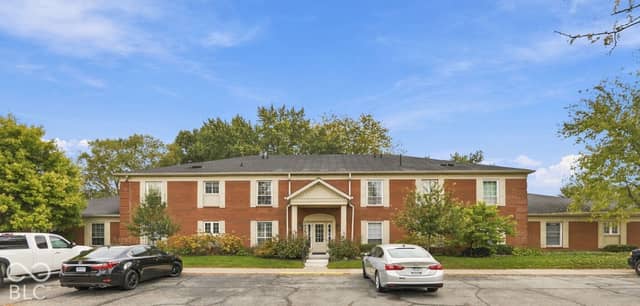 7435 Lions Head #C, Indianapolis, IN 46260, photo 4 of 47