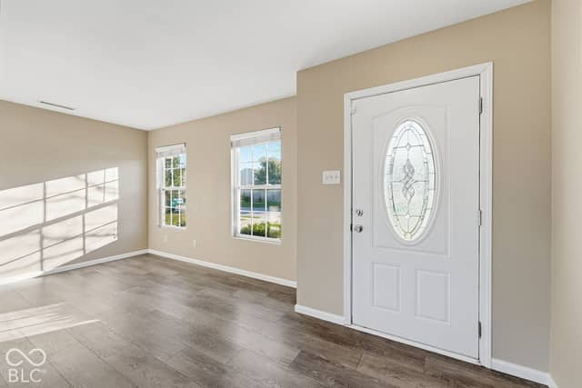 11398 N Meadowbend Way, Monrovia, IN 46157, photo 2 of 33