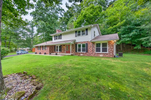 12900 W 50 S, Columbus, IN 47201, photo 3 of 31