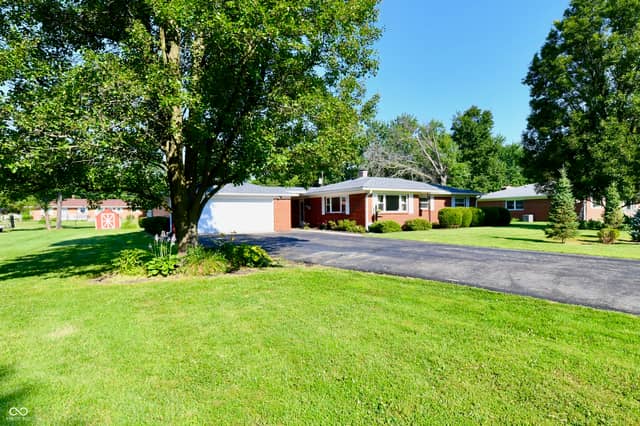 4928 Oaknoll Drive, Indianapolis, IN 46221, photo 3 of 27