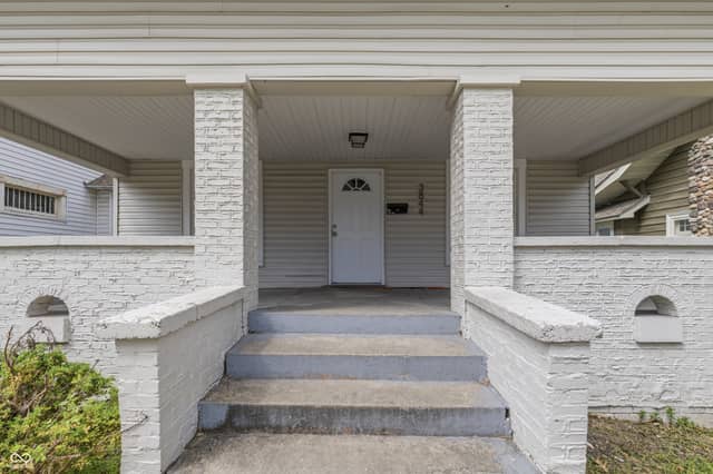 3844 Graceland Avenue, Indianapolis, IN 46208, photo 3 of 36