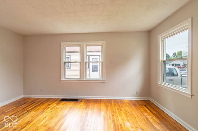 1810 Calhoun Street, Indianapolis, IN 46203, photo 3 of 13