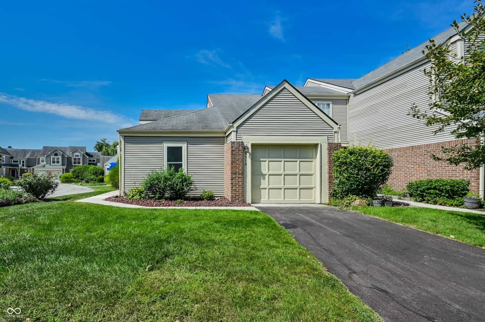 9516 Aberdare Drive, Indianapolis, IN 46250, photo 1 of 27