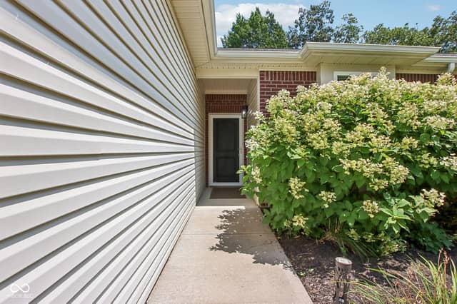 425 Dylan Drive, Avon, IN 46123, photo 5 of 32