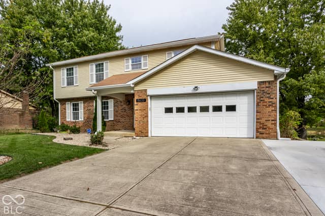 8633 Fox Ridge Lane, Indianapolis, IN 46256, photo 3 of 37
