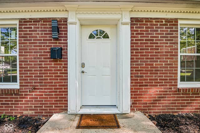 1230 Kessler Boulevard East Drive, Indianapolis, IN 46220, photo 5 of 52