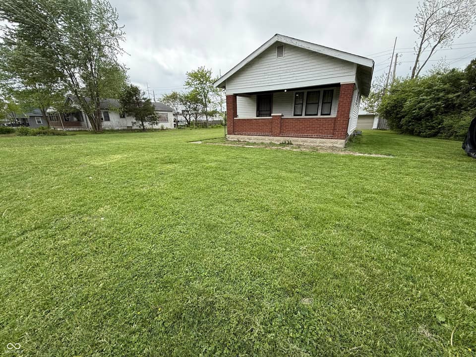 1822 Englewood Drive, Indianapolis, IN 46219, photo 1 of 13