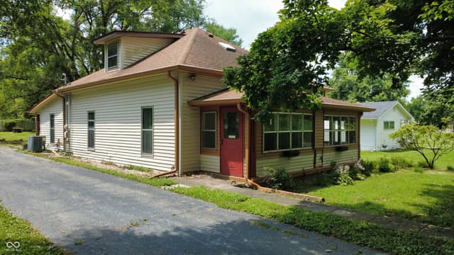 5357 W County Road 450 Road S, Coatesville, IN 46121, photo 2 of 49