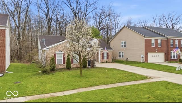344 Legacy Boulevard, Greenwood, IN 46143, photo 5 of 34