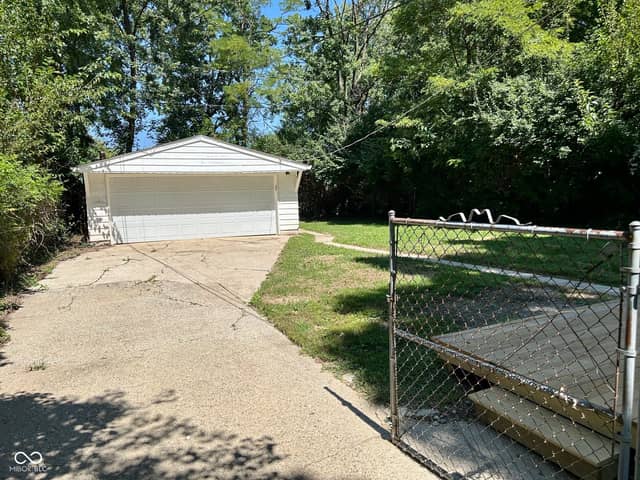 5456 E 17th Street, Indianapolis, IN 46218, photo 4 of 17