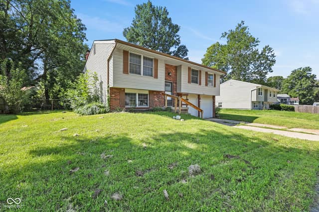 10401 Mercury Drive, Indianapolis, IN 46229, photo 4 of 37